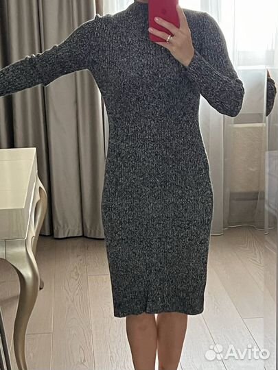 Платье uniqlo