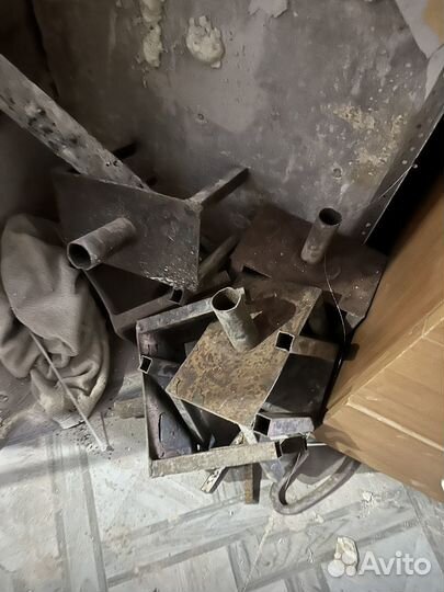 Домкрат ригеля