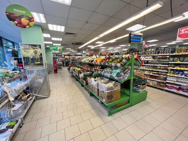 Продам торговое помещение, 572 м²