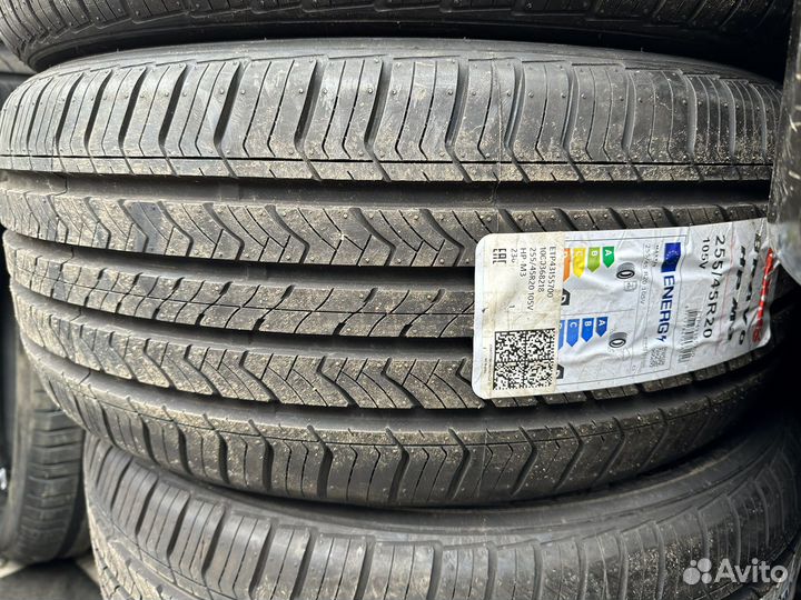 Maxxis Bravo HP-M3 255/45 R20 105V