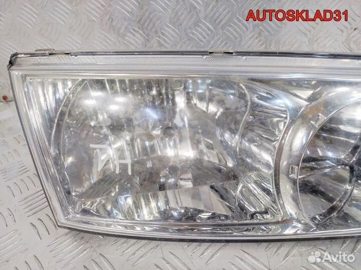 Фара правая Hyundai Starex H1 921024A500