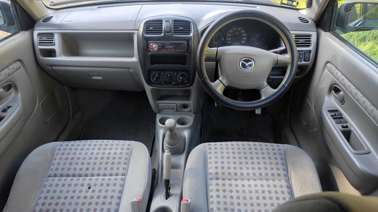 Mazda Demio: фото владельца