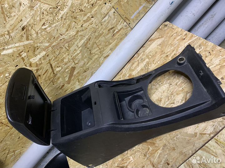 Подлокотник SsangYong Actyon kyron Sport Консоль