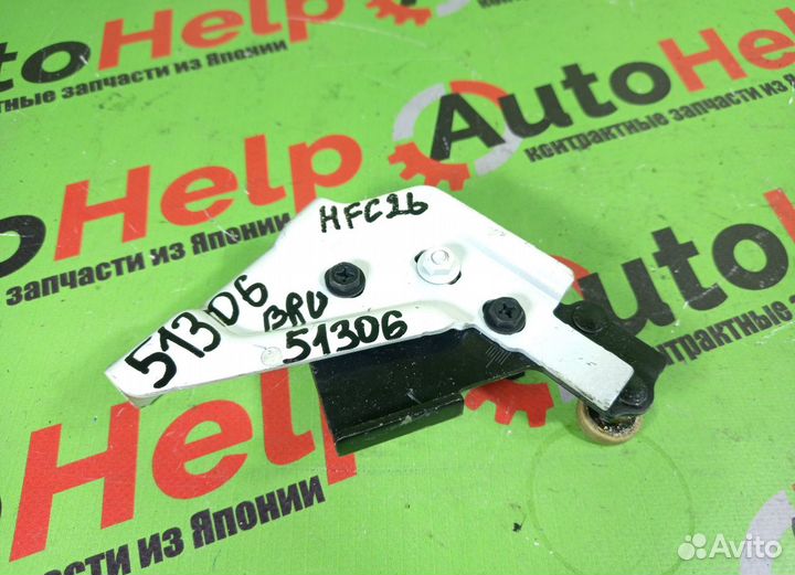 Ролик двери nissan serena HFC26 зад право