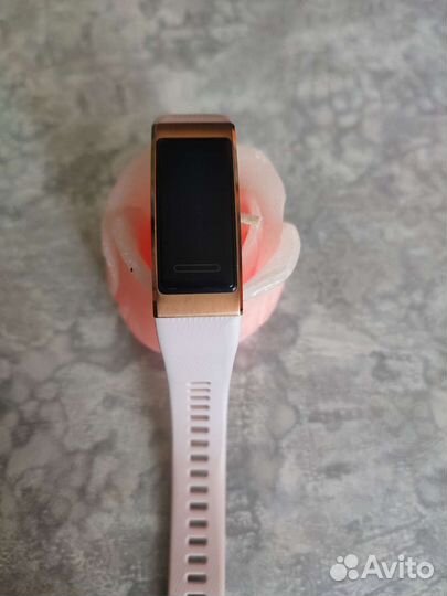 Huawei band 4 pro