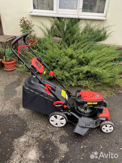 Газонокосилка самоходная бу