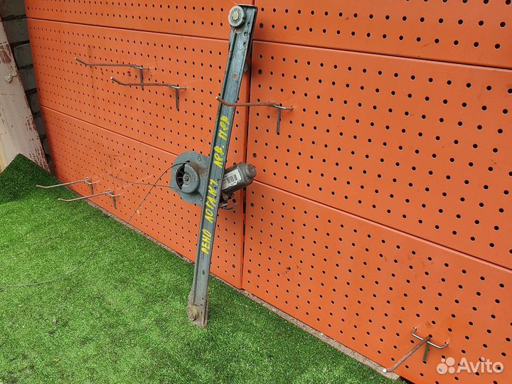 Левый электростеклоподъёмник Renault Logan 1