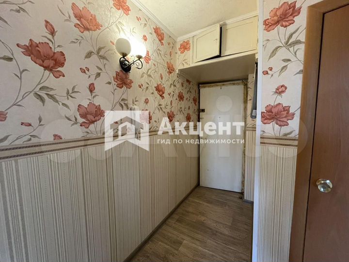 2-к. квартира, 50 м², 2/5 эт.