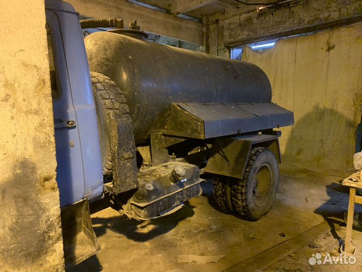 Ассенизатор бочка и газ 53 3307 какавозик на ходу