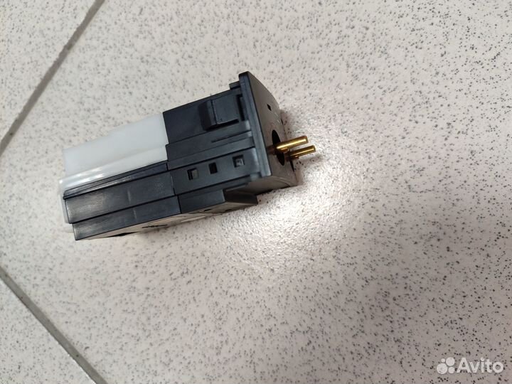 Кнопка обогрева сидения Toyota Land Cruiser 200