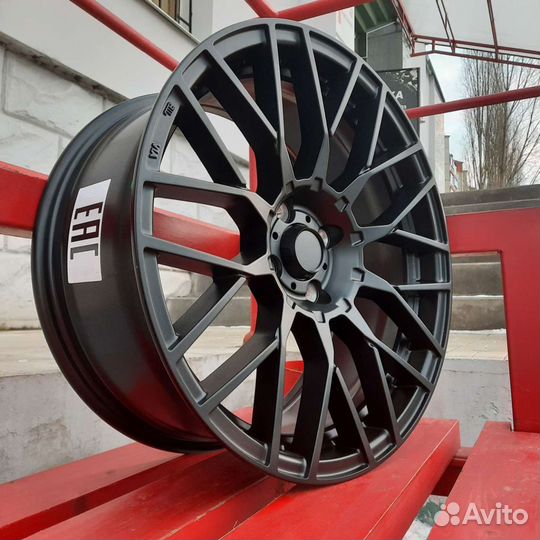 Литой диск R17 7.5 ET32 4*100 d60.1