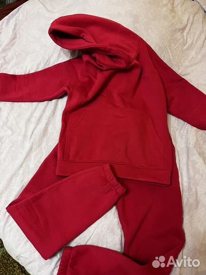 Джинсы, спортивный костюм