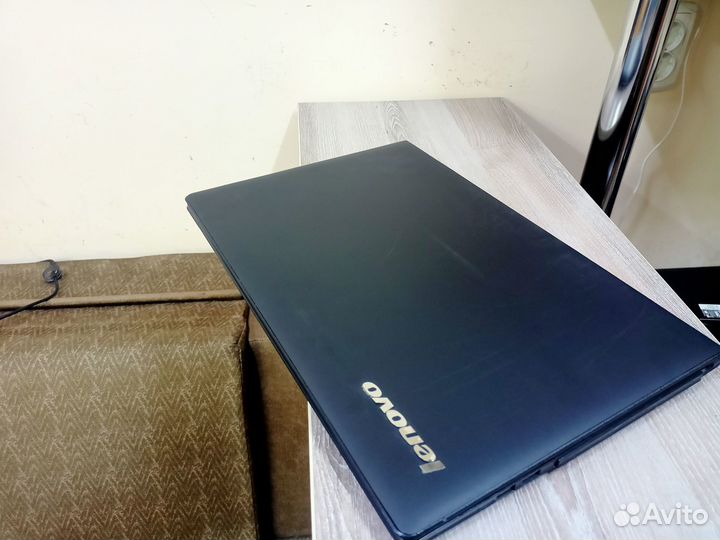 Lenovo intel core i3/SSD