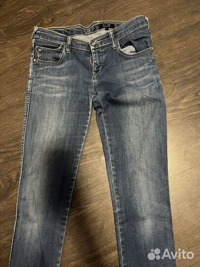 Джинсы armani женские 27р