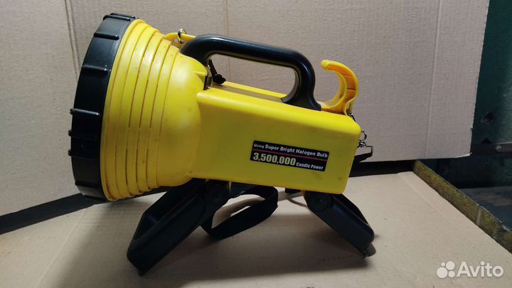 Мощный фонарь прожектор