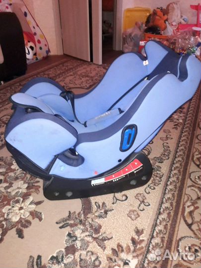 Автокресло-от 0 и до 4л