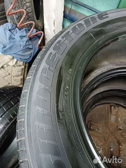 Bridgestone Dueler H/L 215/70 R17 101H