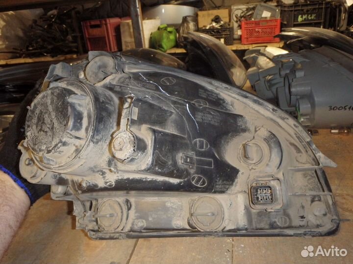 Фара левая Tucson 2004-2010