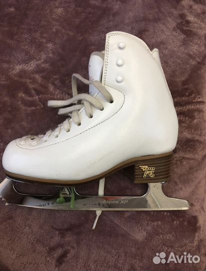 Коньки фигурные