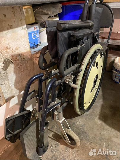 Инвалидная коляска