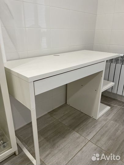 Компьютерный / письменный стол Икеа (IKEA)