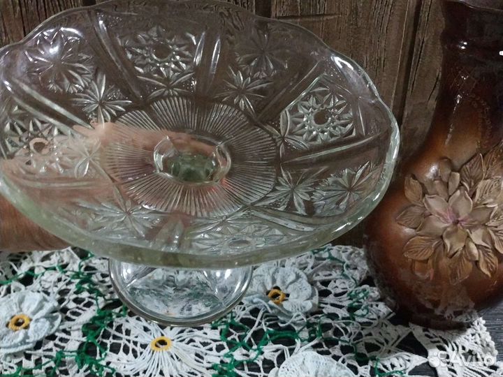 Ваза на ножке