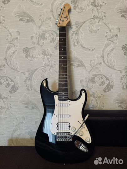 Fender squier bullet w/trem hss blk электрогитара