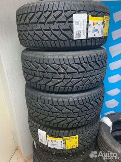 Kormoran Snow 215/60 R16