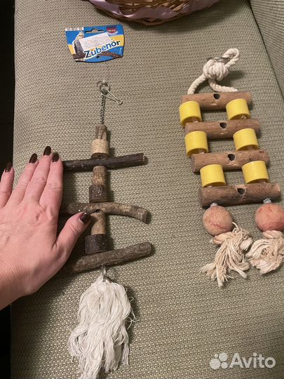 Игрушки для попугая