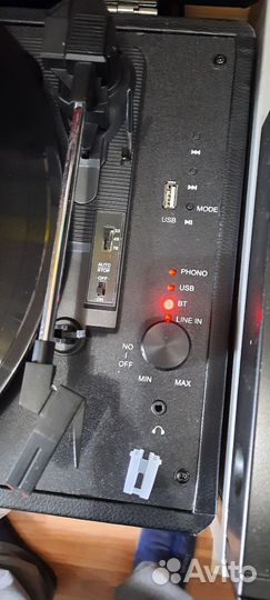 Виниловый проигрыватель