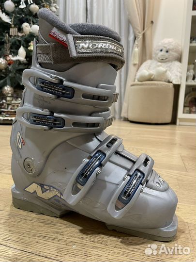 Горнолыжные ботинки nordica