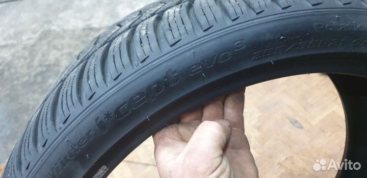 Hankook Winter I'Cept Evo 3 W330 255/35 R21 98W