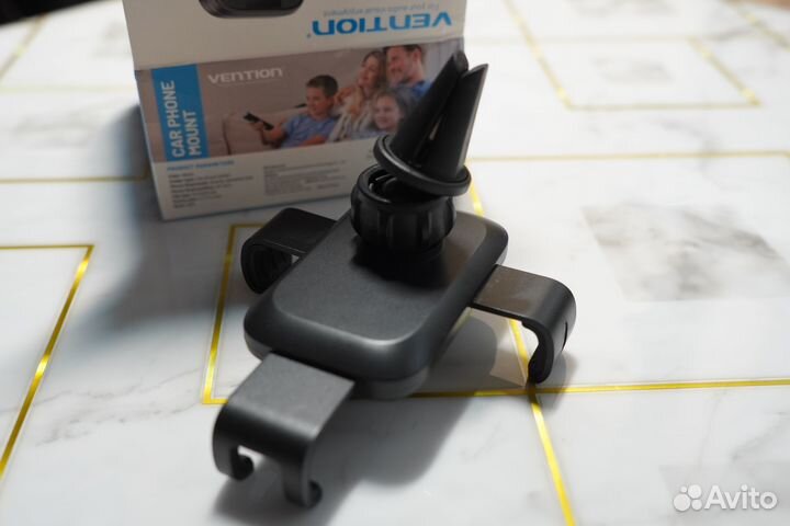 Держатель для телефона в машину