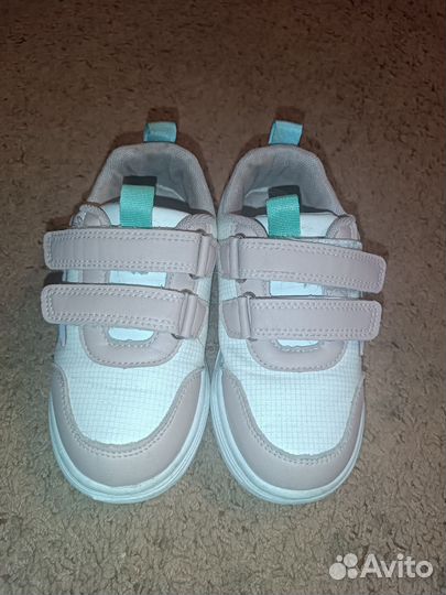 Кроссовки детские