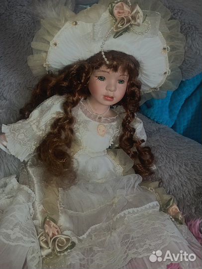 Кукла фарфоровая коллекционная большая