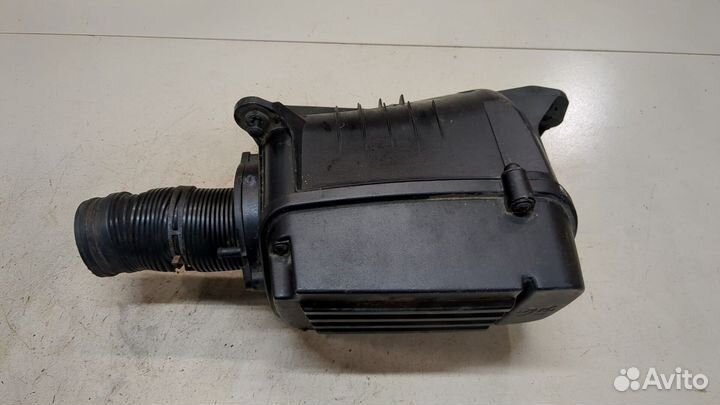 Корпус воздушного фильтра Volkswagen Touran, 2004