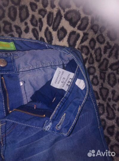 Продаю джинсы