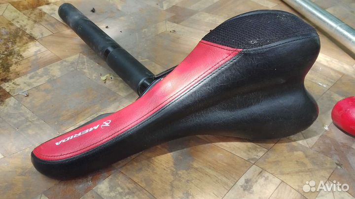 Седло для велосипеда спортивное