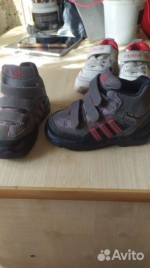 Детские вещи и обувь