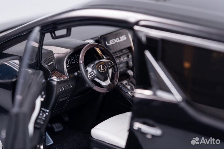 Lexus LM 300h 1 18 KengFai