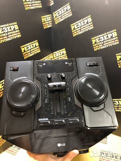 Музыкальный центр LG OM6560