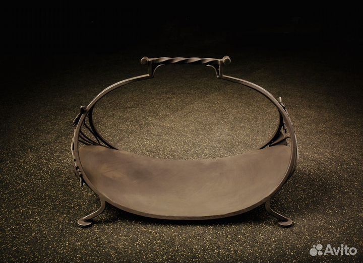 Эксклюзивная кованая дровница для камина