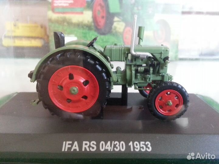 Коллекционная модель трактора IFA RS 04-30, М 1:43