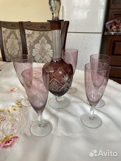 Графин с фужерами