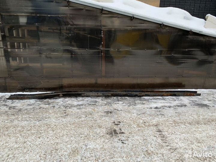 Лонжерон правый Volvo FM