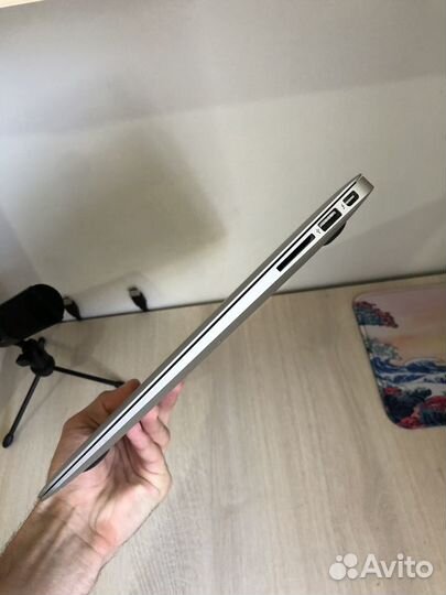 Macbook AIR 13 середина 2013