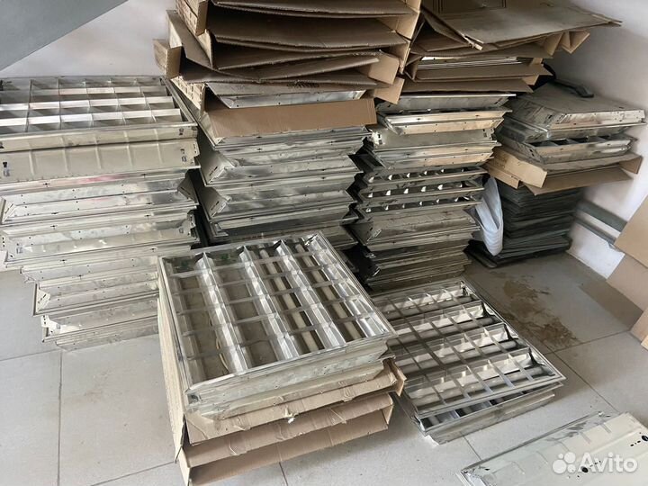 Светильник потолочный встраиваемый