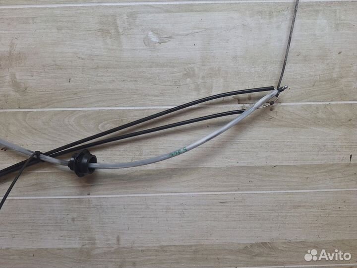 Трос открывания капота Volvo XC90 I (2002—2006)