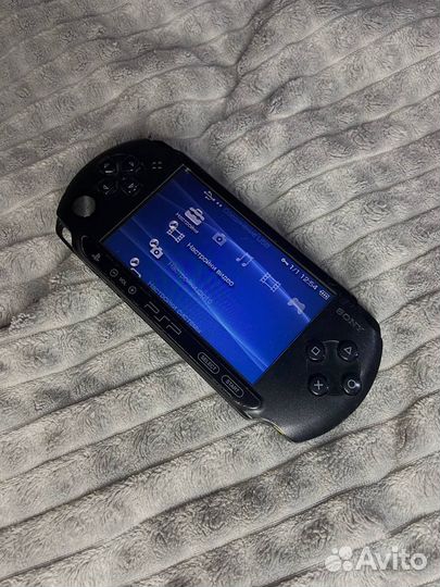 Sony psp 1008E