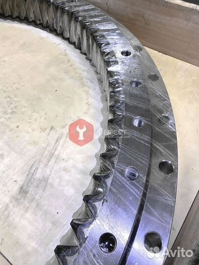 Опорно-поворотный круг DX300LC 140109-00010A